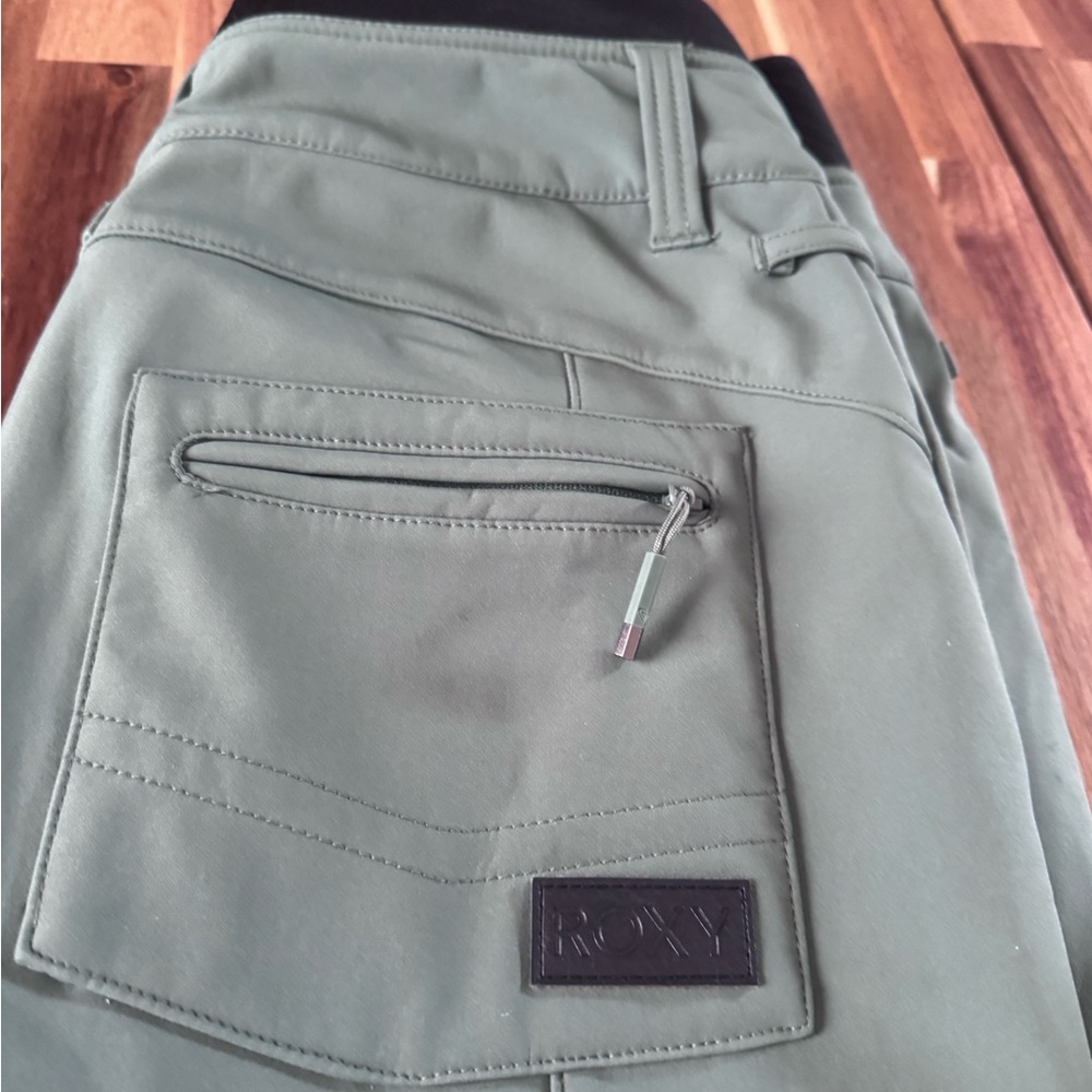 NWT Roxy Women's Green high waist snowboard Ski Pants. - Picture 4 of 6